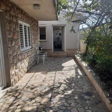 Novum Apartman *